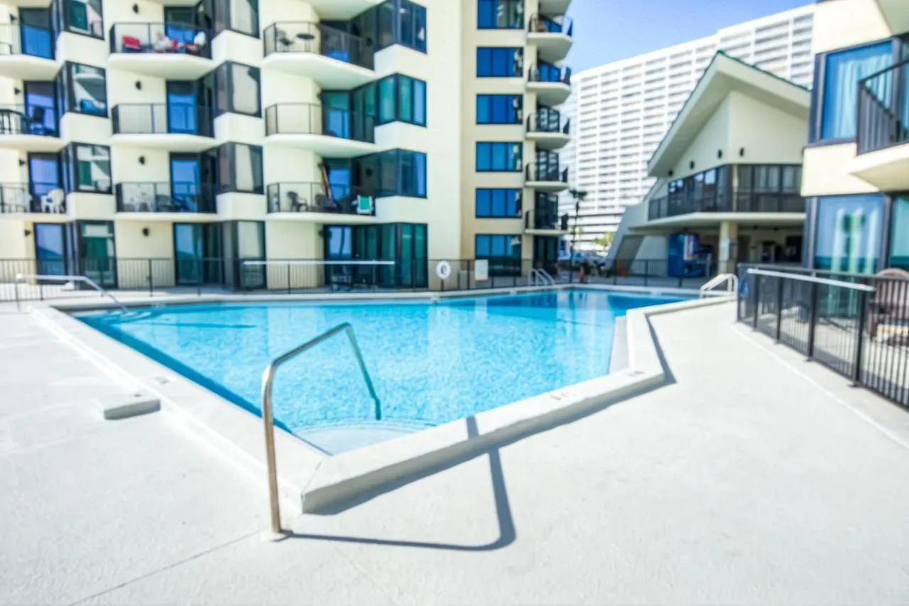 Hébergement de vacances Villa Sunbird East 1107 - Beautiful Gulf Front, 1Bd 1 Ba, And Great Location à Panama City Beach États-Unis