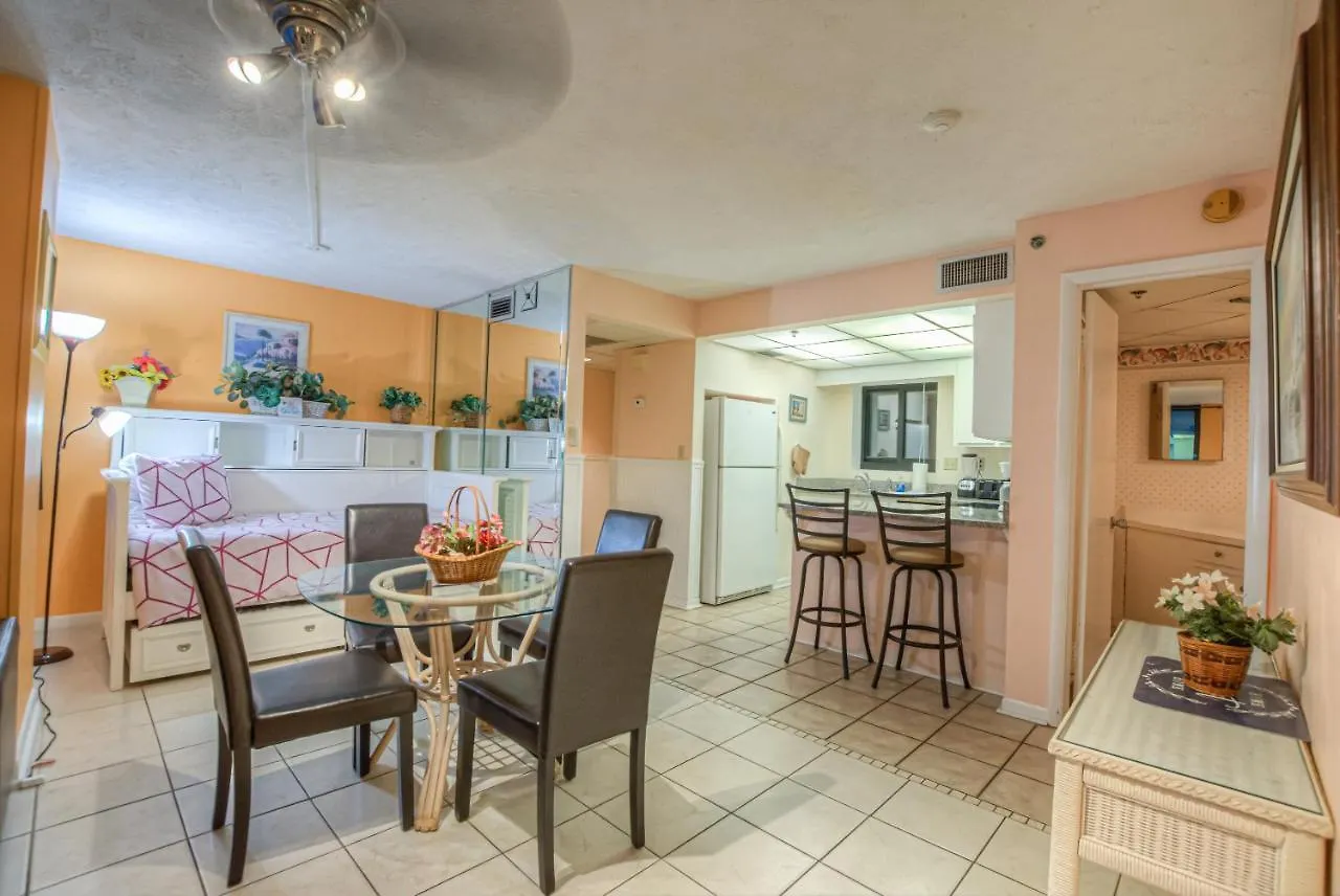 Hébergement de vacances Villa Sunbird East 1107 - Beautiful Gulf Front, 1Bd 1 Ba, And Great Location à Panama City Beach